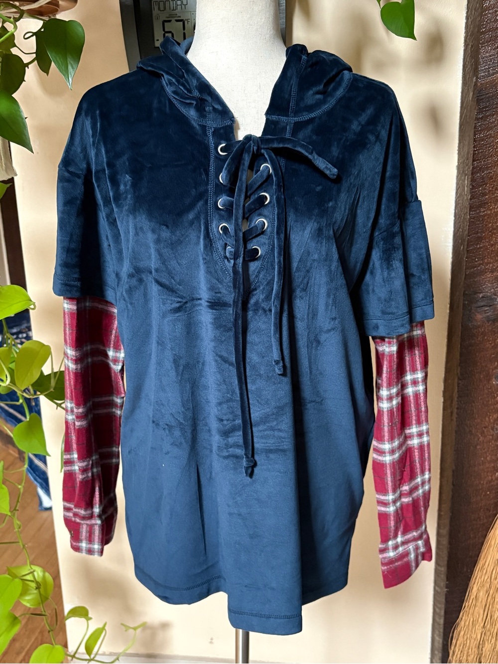 Blue Hooded Lace-Up Pullover with Red Plaid Sleeves